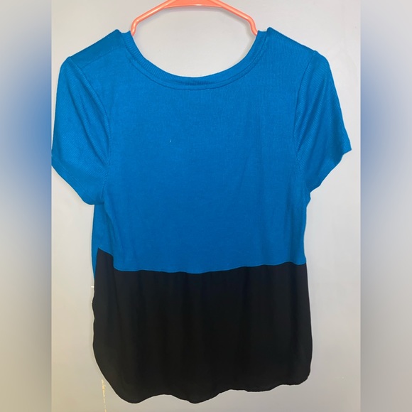 Express Colorblock Tee - Picture 4 of 4